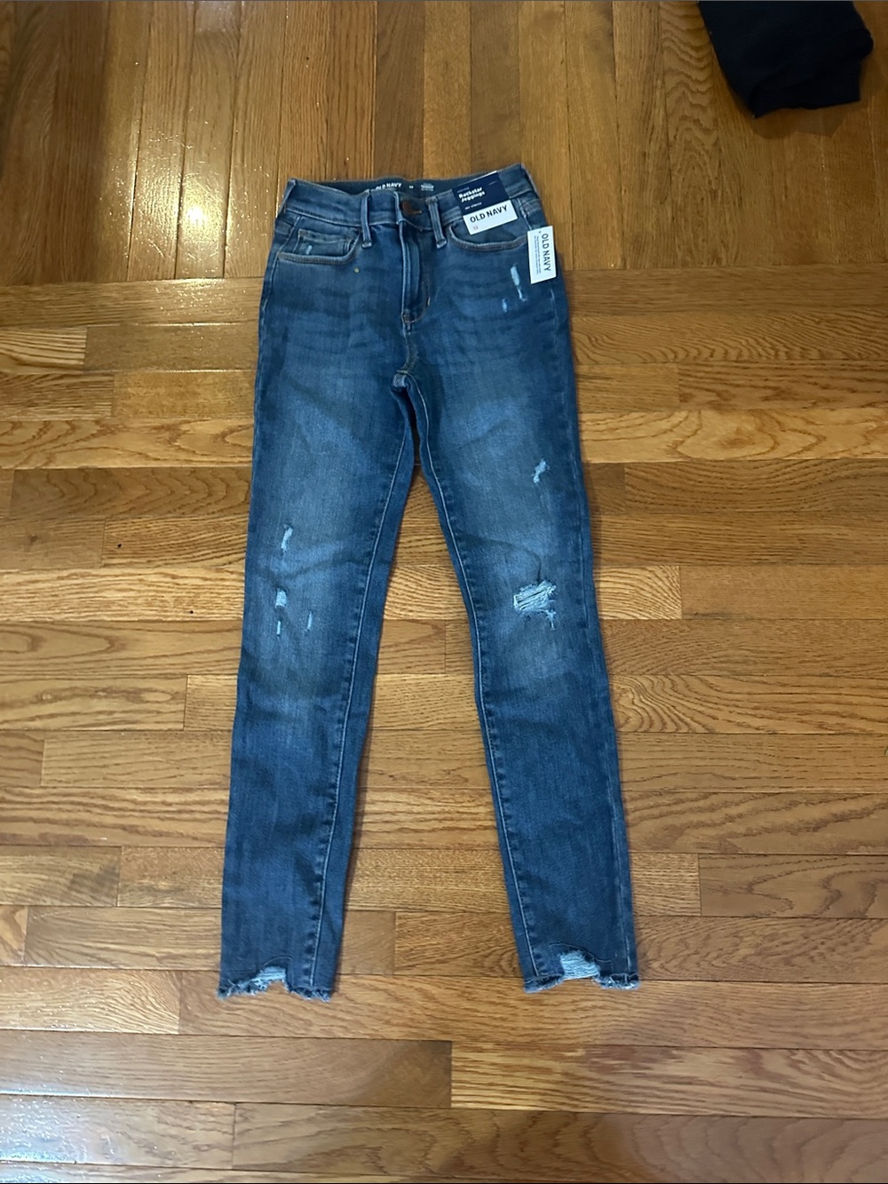 Old Navy Skinny Jeans in Dark Blue Distressed Wash
